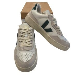 VEJA V-90 OT Women’s sneakers White leather Green “V” Sz US 6 EU 37 NEW!